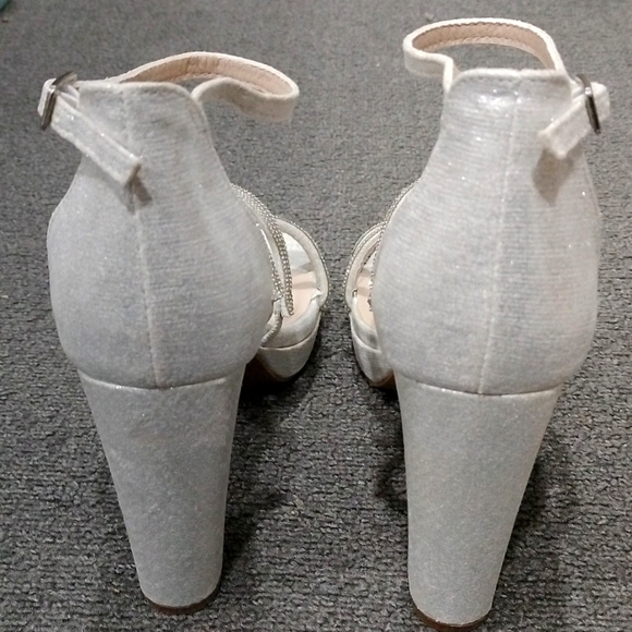 Sugar Women's Petal Dress Sandals 8.5 M White - Picture 5 of 6